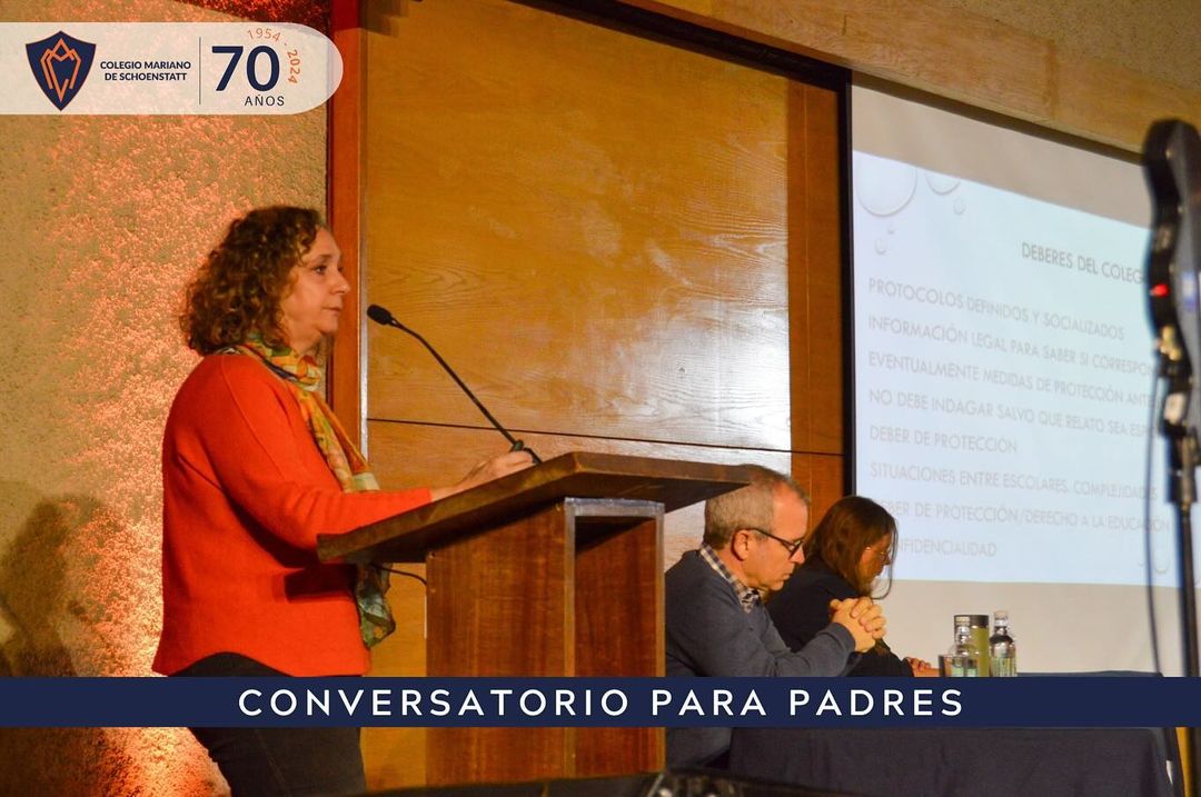 Gran convocatoria en conversatorio para padres sobre prevención de abusos en Colegio Mariano